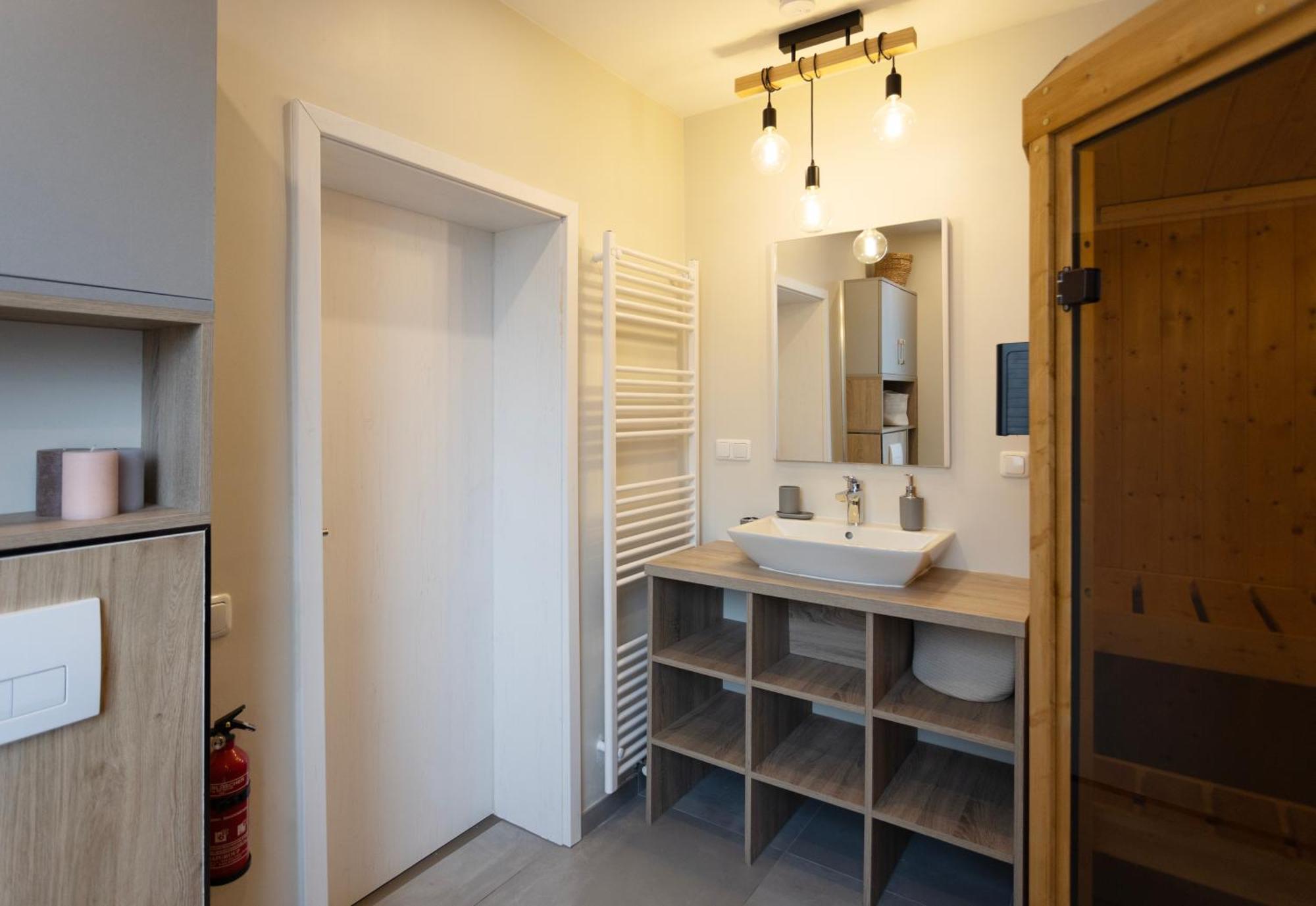Huge Apartment With Sauna And Free Parking Дуйсбург Экстерьер фото